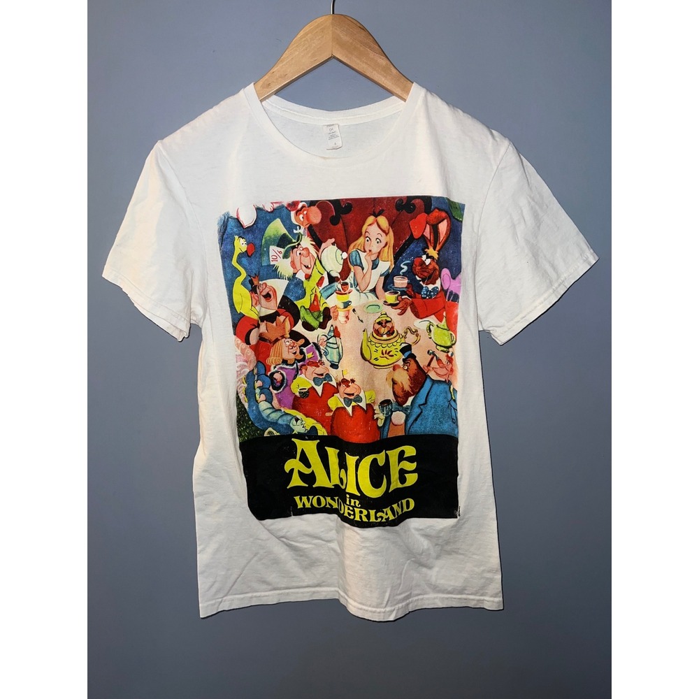 Disney Alice in Wonderland Mad Tea Party Graphic T-Shirt White Small Cotton